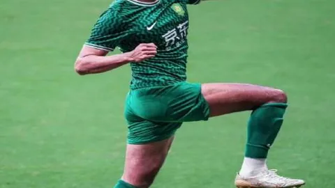 【澳超风云】悉尼FC激战惠灵顿凤凰，13胜荣耀对决即将上演！